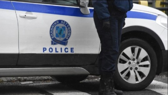 EMRAT/ Shpërndanin drogë në Greqi, përfundojnë në pranga 3 shqiptarë