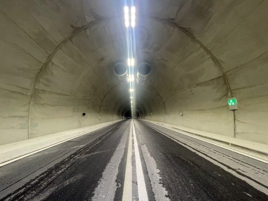 Hapet tuneli i Llogarasë, nga Vlora në Palasë për 20 minuta