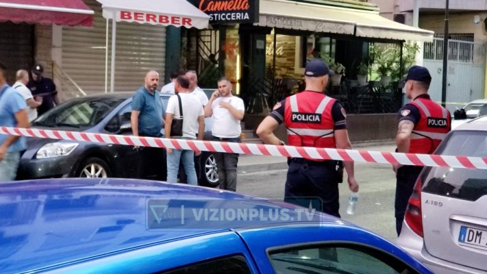 VIDEO/ Borxhi që përfundoi në shkrepjen e armës, detaje nga ngjarja në Durrës, autori në pranga VIDEO/ Borxhi që përfundoi në shkrepjen e armës, detaje nga ngjarja në Durrës, autori në pranga