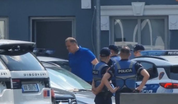 Beqaj kërkoi lirimin nga qelia dhe ofron garanci pasurore, shtyhet seanca në GJKKO, kur do merret vendimi Beqaj kërkoi lirimin nga qelia dhe ofron garanci pasurore, shtyhet seanca në GJKKO, kur do merret vendimi