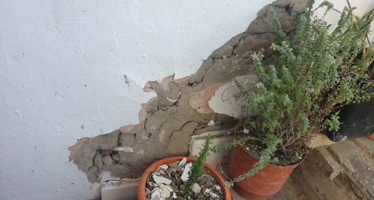 Tritoli në derën e dy motrave në Elbasan, hetimet zbulojnë autorin e dyshuar me precedentë penalë Tritoli në derën e dy motrave në Elbasan, hetimet zbulojnë autorin e dyshuar me precedentë penalë