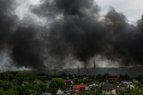 Dy të vdekur dhe 23 të plagosur nga sulmet ruse në Lviv, mes tyre edhe fëmijë