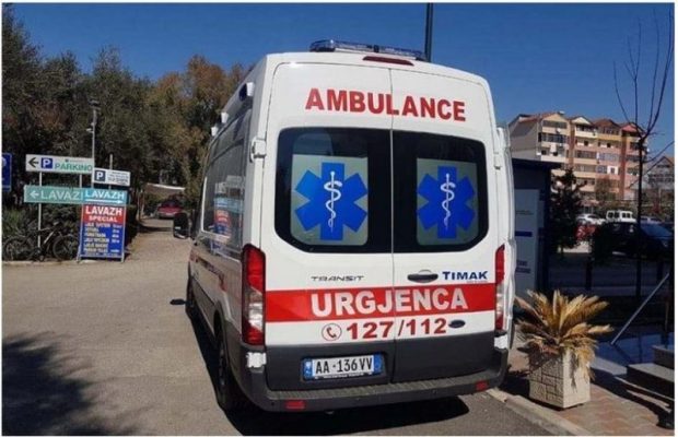 Aksident në Shkodër, 43-vjeçari përplas një 11-vjeçare, e mitura dërgohet menjëherë në spital Aksident në Shkodër, 43-vjeçari përplas një 11-vjeçare, e mitura dërgohet menjëherë në spital