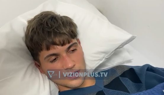 Adoleshenti i plagosur