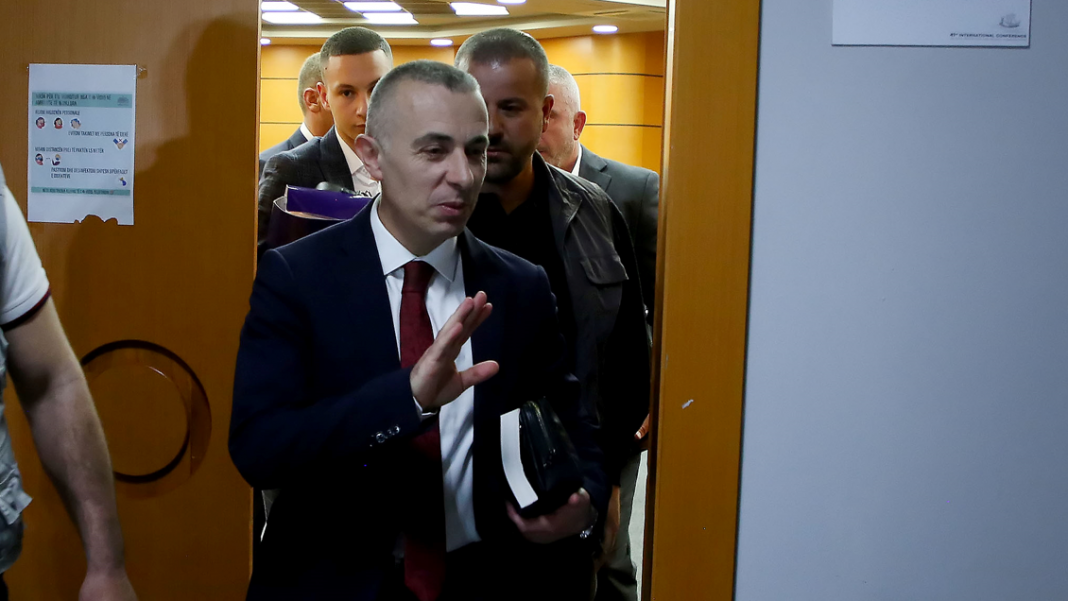 gjkko-urdheron-spak-hetoni-deputetin-e-pd-arjan-ndoja