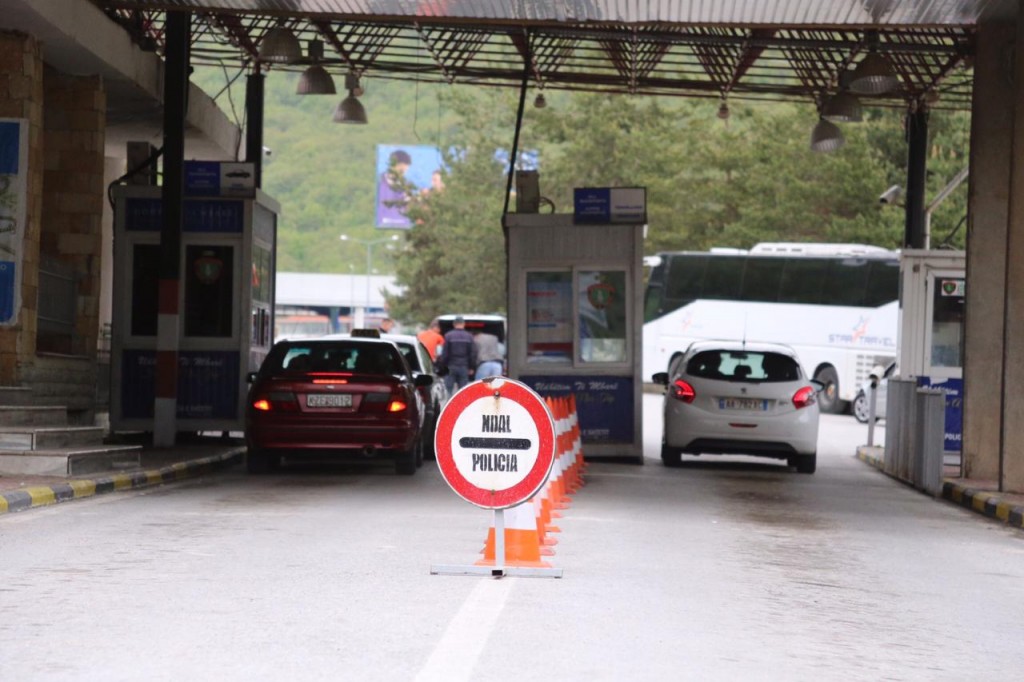 Kapshtica mbyllet për 5 orë të hënën  greva në doganën greke pezullon lëvizjen e automjeteve