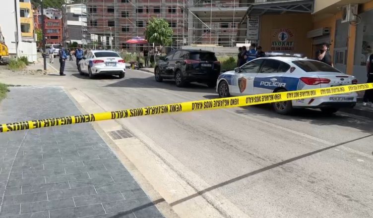 Dy prej të plagosurve në Laç në gjendje të rëndë, policia në kërkim të autorit