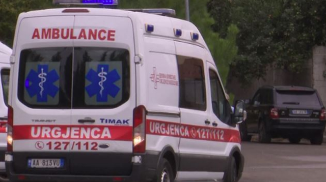 Ndërron jetë në det 69 vjeçarja në plazhin e Qerreti  dyshohet se pësoi arrest kardiak
