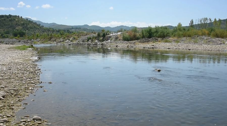 Tragjedi në Elbasan  vëllezërit e mitur mbyten në lumin Shkumbin