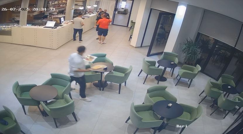 Dhunoi kamarierin në Vlorë  pezullohet nga detyra oficeri i policisë