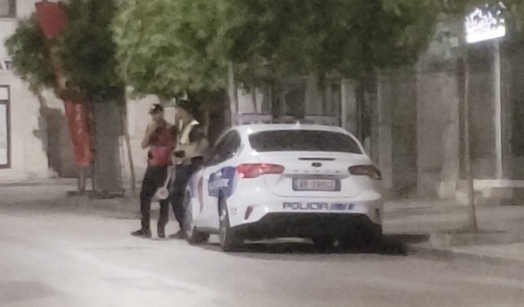 Policia “blindon” Beratin, dhjetëra efektivë në rrugë, fokusi te parandalimi i ngjarjeve kriminale