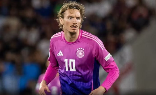Newcastle  shënon në minutën e fundit  ndaj Bayern it  i rrëmben sulmuesin 23 vjeçar