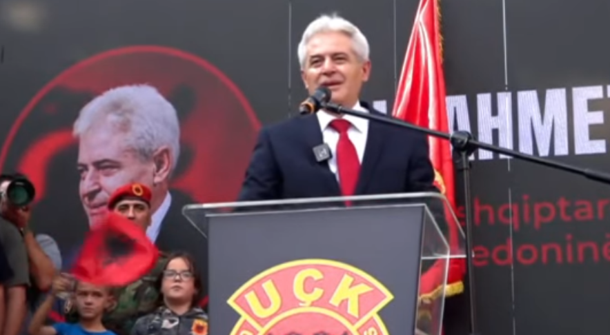 Protestë kundër vendimeve të Gjykatës Speciale  Ali Ahmeti  UÇK ka bërë luftë të drejtë  kërkojmë liri për çlirimtarët