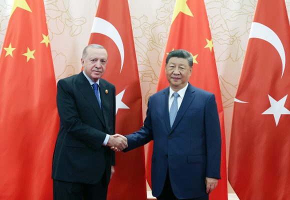 Erdogan takohet me presidentin Xi Jinping në Kinë, fokusi te marrëdhëniet tregtare, Gaza dhe Ukraina