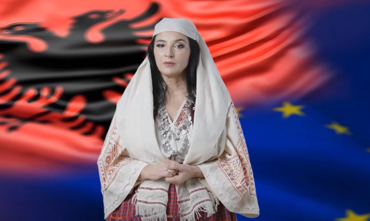 Diella me faqe zyrtare në Facebook  ministrja virtuale  flet  me qytetarët  Mos kini merak  puna ime për ju nuk do të ndalojë