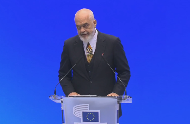 Brukseli përgëzoi Shqipërinë për kapitujt e negociatave, reagon Rama: Të ecim përpara, së bashku