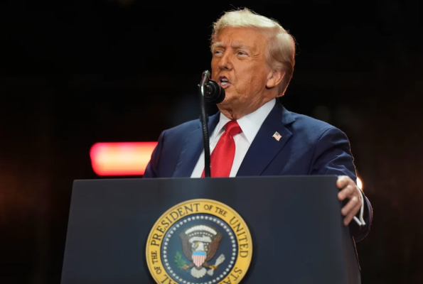 Donald Trump zgjat sanksionet ndaj Iranit