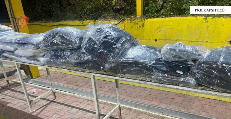 Veshje kontrabandë me vlerë 100 mijë euro, arrestohet në Kapshticë 54-vjeçari