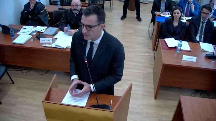 “Më shkëputën pabesisht nga detyra ata që donin të më shihin me pranga dhe jo me lopatë”, Veliaj: S’kërkoj mëshirë, por drejtësi