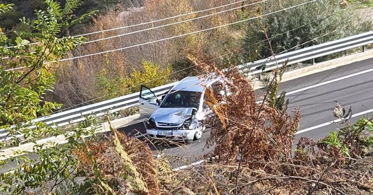 Aksident në rrugën e Arbrit, disa të lënduar, si paraqitet gjendja e tyre
