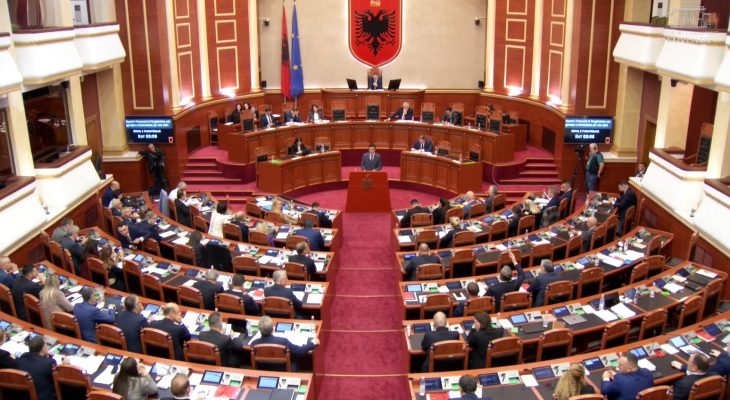 Çela iu përgjigjet demokratëve në Kuvend: Janë marrë masa për hetimin e krimeve zgjedhore. Kryeprokurori “s’i shpëton” as pyetjes për Irena Gjokën