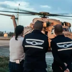 Helikopterë izraelitë drejt bazës Re'im për të pritur pengjet e kthyera