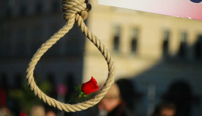 Irani ekzekuton tre persona të dënuar për grabitje të armatosur