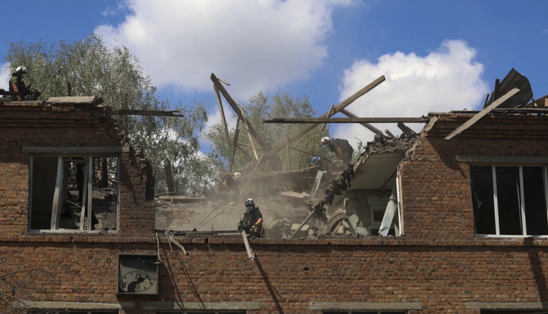 Sulme të reja Rusi   Ukrainë  Të vdekur  të plagosur e shumë shkatërrime nga goditet me raketa në lindje