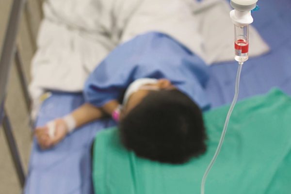 Makina tërheq zvarrë fëmijën 3-vjeç në Larisa