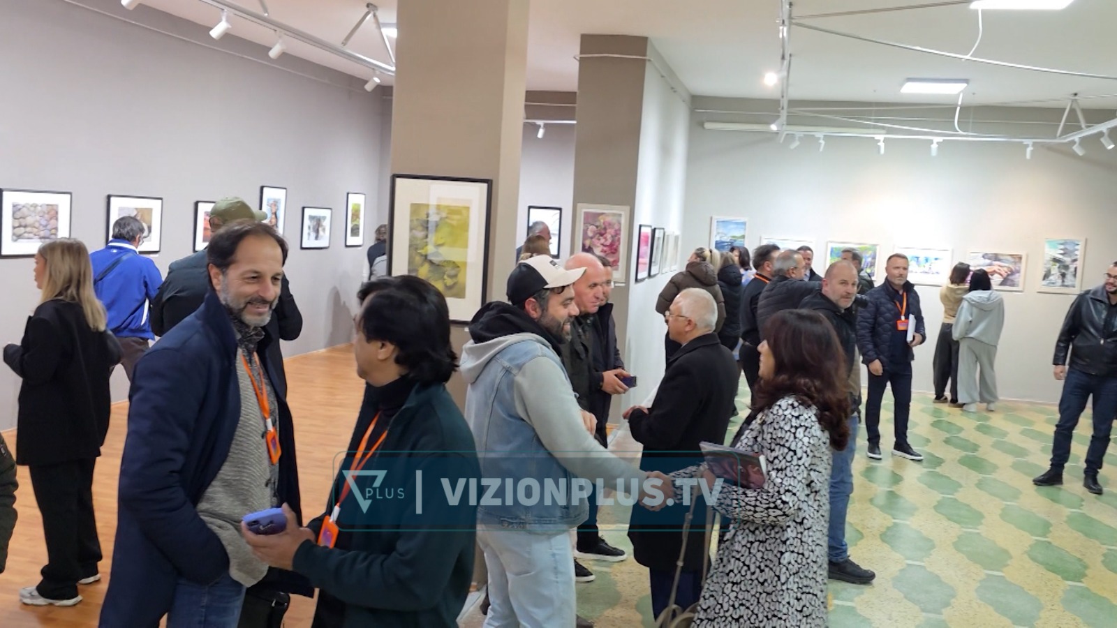 Festivali i Akuarelit në Pogradec  artistë nga më shumë se 30 vende të botës bashkohen në qytetin liqenor