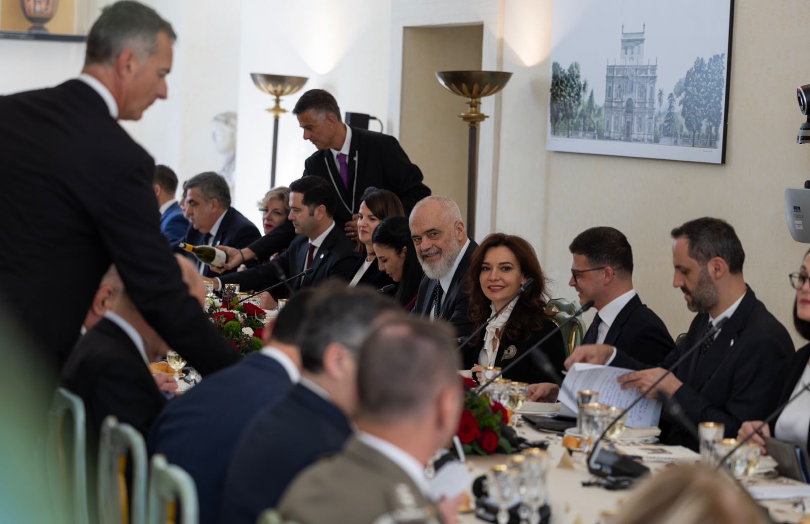 Mbledhja e parë ndërqeveritare Shqipëri Itali  Spiropali  Pikënisje historike për rrugëtimin e përbashkët drejt një Europe më të bashkuar