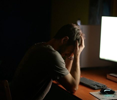 A e bën stresi njeriun më hakmarrës, apo më solidar?