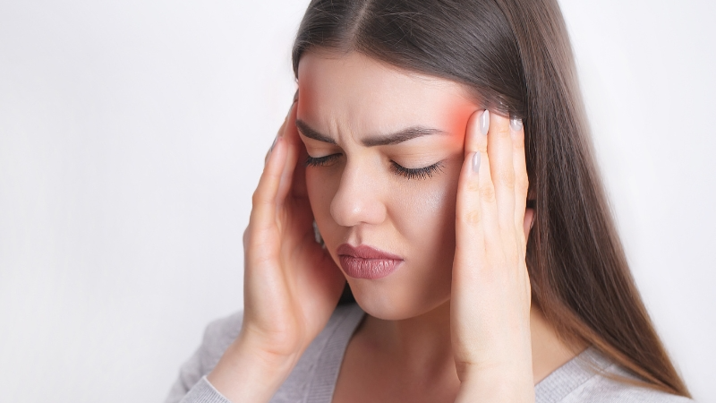 Jo menjëherë ilaçe  ja 6 ushqime që ndihmojnë në lehtësimin e dhimbjes së kokës