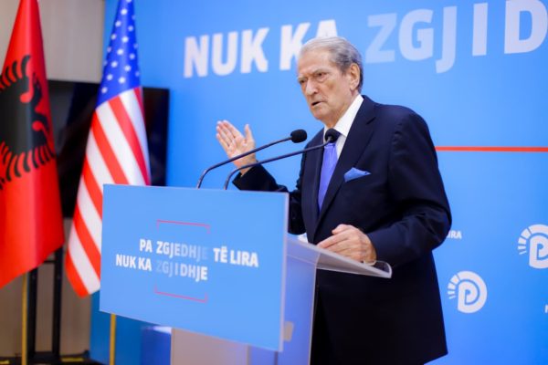 “Do përcaktohet skenari për protestën kombëtare”, Berisha:  Do kërkojmë dorëheqjen e ministreshës dhe Pirro Vengut