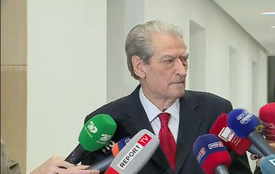  Bojkoti nuk është opsion   Berisha  Do të përdorim të gjitha mjetet që Kuvendi të zbatojë rregulloren