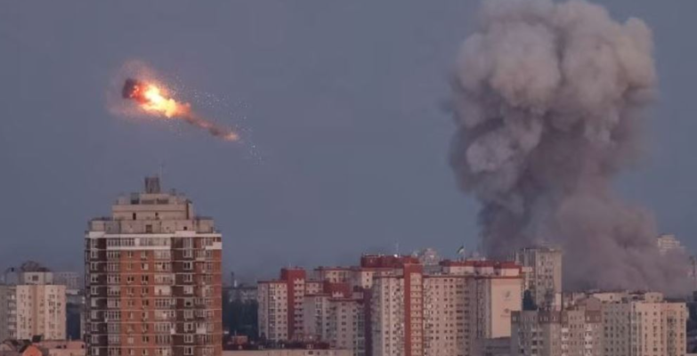Rusia nis sulme të reja me dronë dhe raketa ndaj Ukrainës