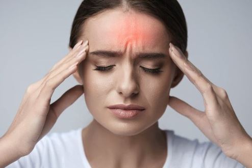 cfare-e-shkakton-dhimbjen-e-kokes-dhe-kur-duhet-te-shqetesohemi