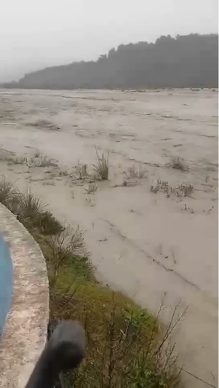 Moti i keq  jepet sinjali SOS në fshatrat e Gramshit  si paraqitet situata