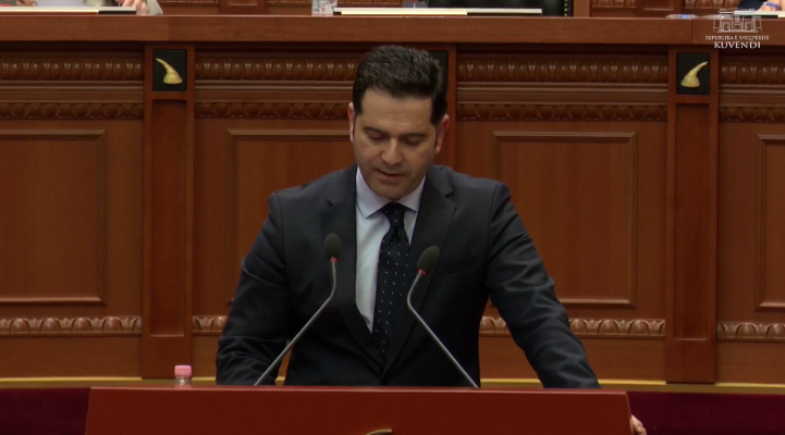 Nga “Paqja fiskale” për bizneset te rritja e pensioneve dhe pagës minimale, ministri Malaj prezanton projekt-buxhetin 2026