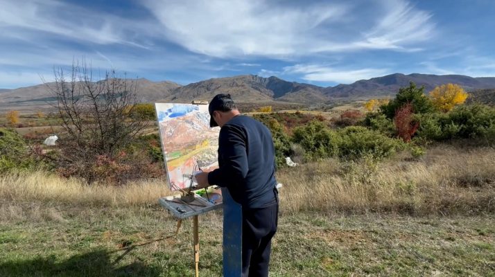 “Kolonia e piktorëve” në Kolonjë, 45 artistë hedhin në telajo peizazhet më të bukura të zonës