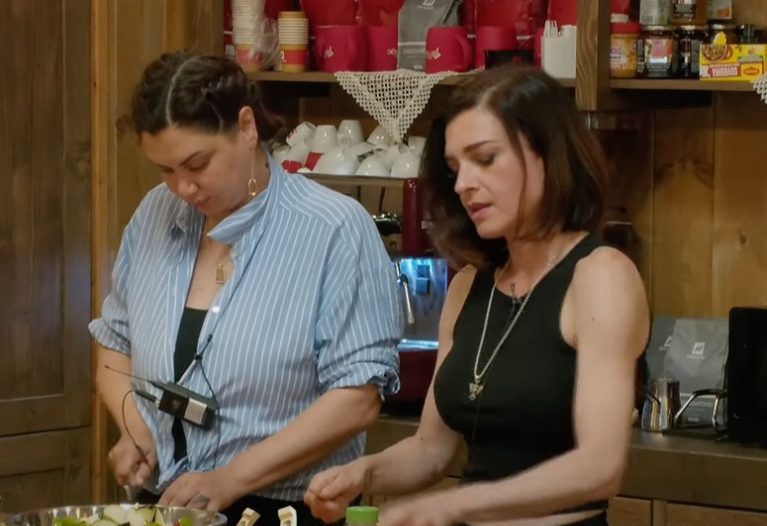  Me krushkën time   Elsa Lila dhe Çiljeta  miqësia nga  Ferma VIP  që vazhdon edhe pas spektaklit