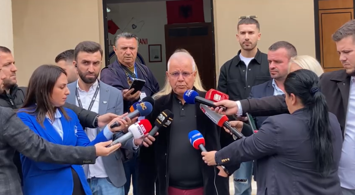 “Dua ta projektoj të ardhmen e këtij qyteti”, kandidati i pavarur për Beratin: Bashkia do të jetë e popullit