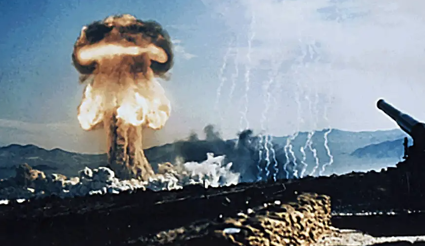 Lavrov  Rusia mund të rifillojë provat me armë bërthamore