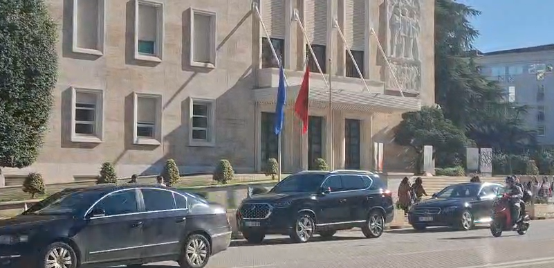 Kryeministri Rama takim me ambasadorët e vendeve të BE, i pranishëm edhe Gonzato