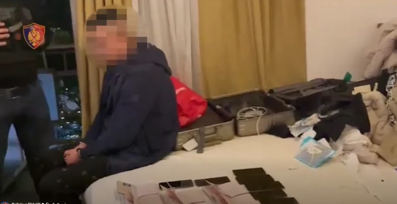 Goditet grupi që mashtronte shqiptarët përmes faqeve të falsifikuara të Postës Shqiptare, arrestohen dy kinezë