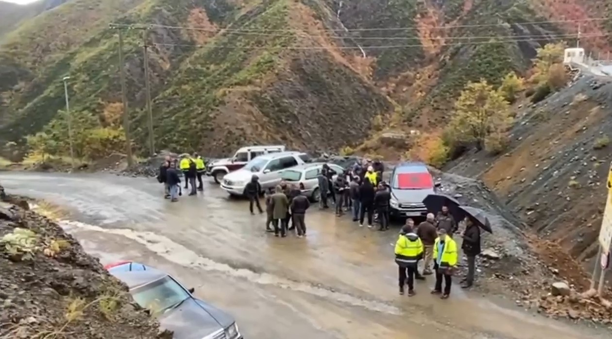 minatoret-e-spacit-nuk-terhiqen-greva-hyn-ne-diten-e-27-te-kompania-shkarkon-40-punonjes-te-tjere