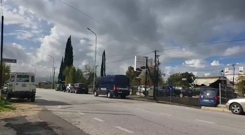 tritol-sallonit-te-makinave-ne-kucove-shperthimi-shkakton-vetem-deme-materiale