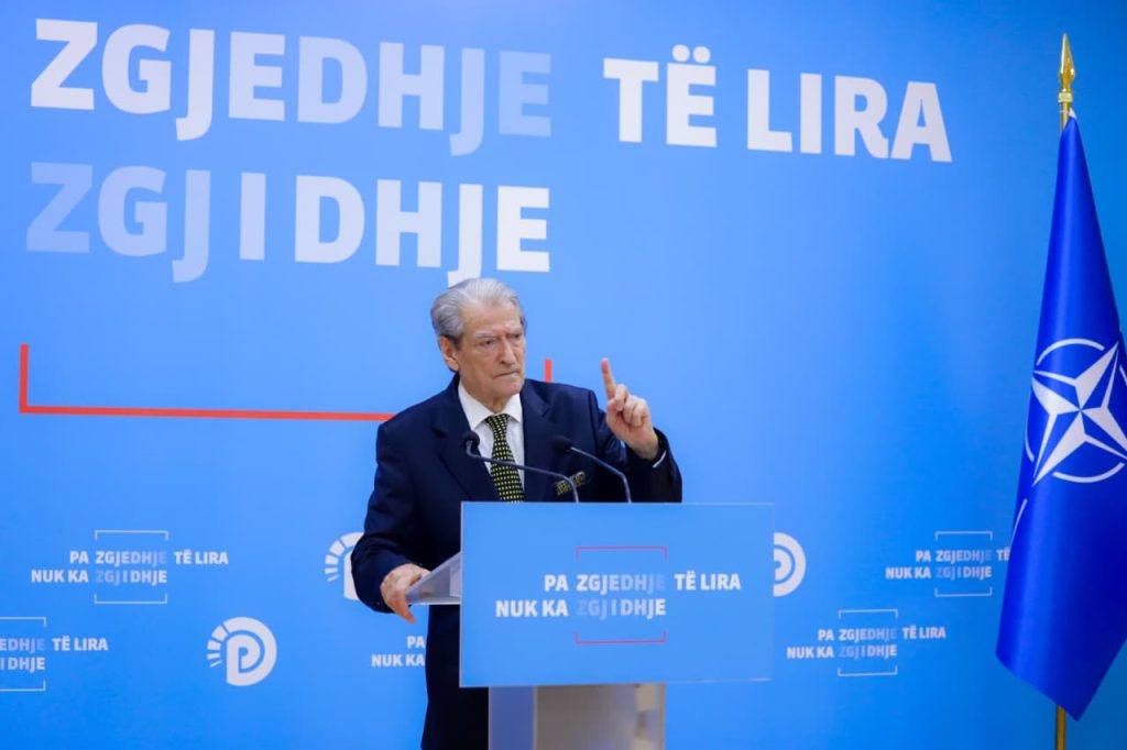 PD nis protestat kundër qeverisë  Berisha  Sot populli opozitar inauguron fillimin e foltores