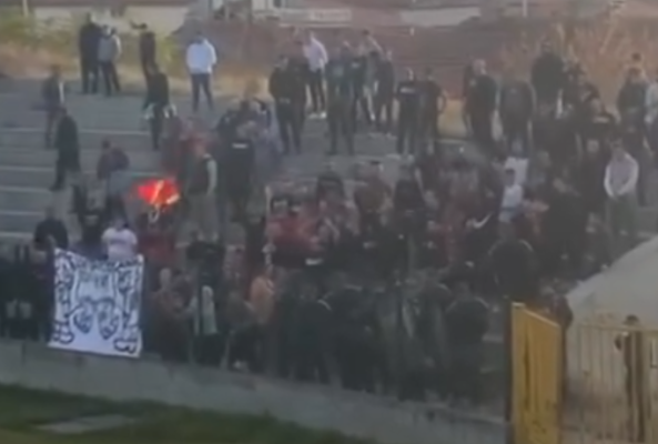 “Dhoma gazi për shqiptarët”/ Skandal në Maqedoninë e Veriut, “Majmunët” thirrje raciste në stadium