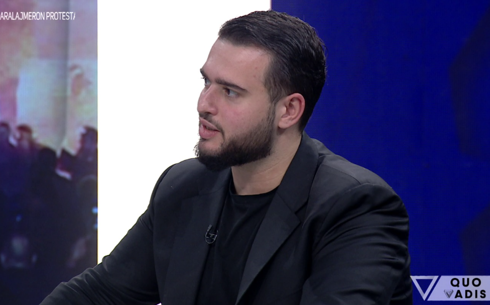 pano-shqiptaret-jane-pro-familjes-jemi-konservatore